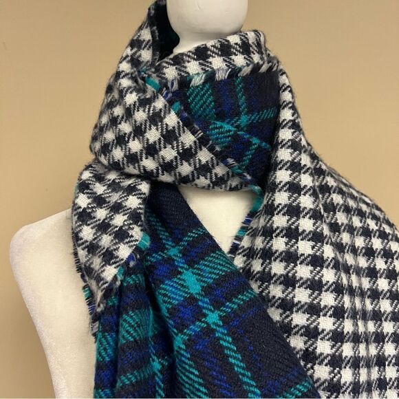 Talbots plaid/ houndstooth winter  scarf - Picture 2 of 5